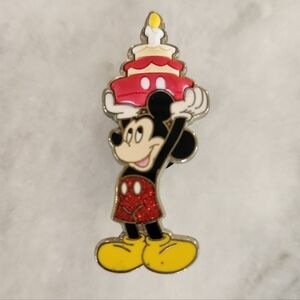 Disney Store - Flair - Mickey Birthday  Cake Pin 2021